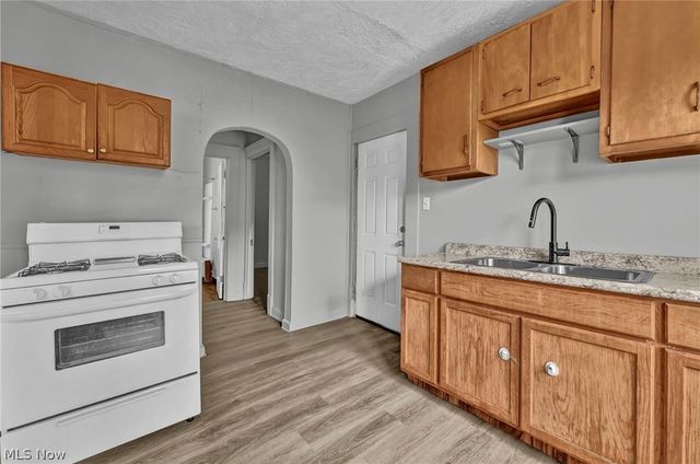 1011 East 140, Cleveland, OH 44110