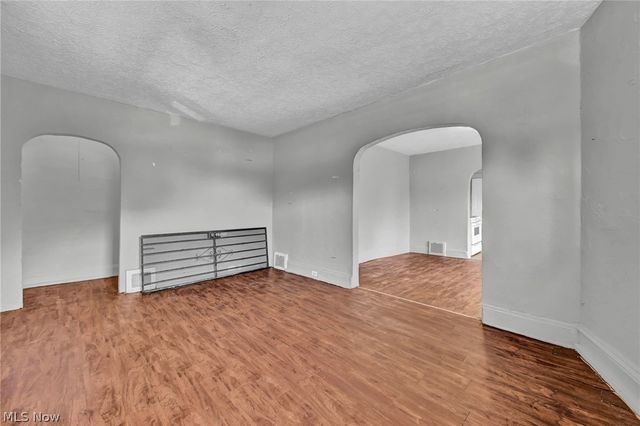 1011 East 140, Cleveland, OH 44110