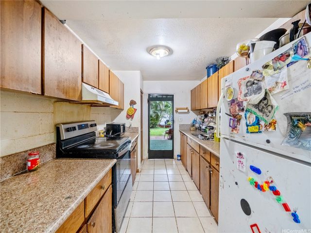 1865 Lanikeha Place A, Pearl City, HI 96782