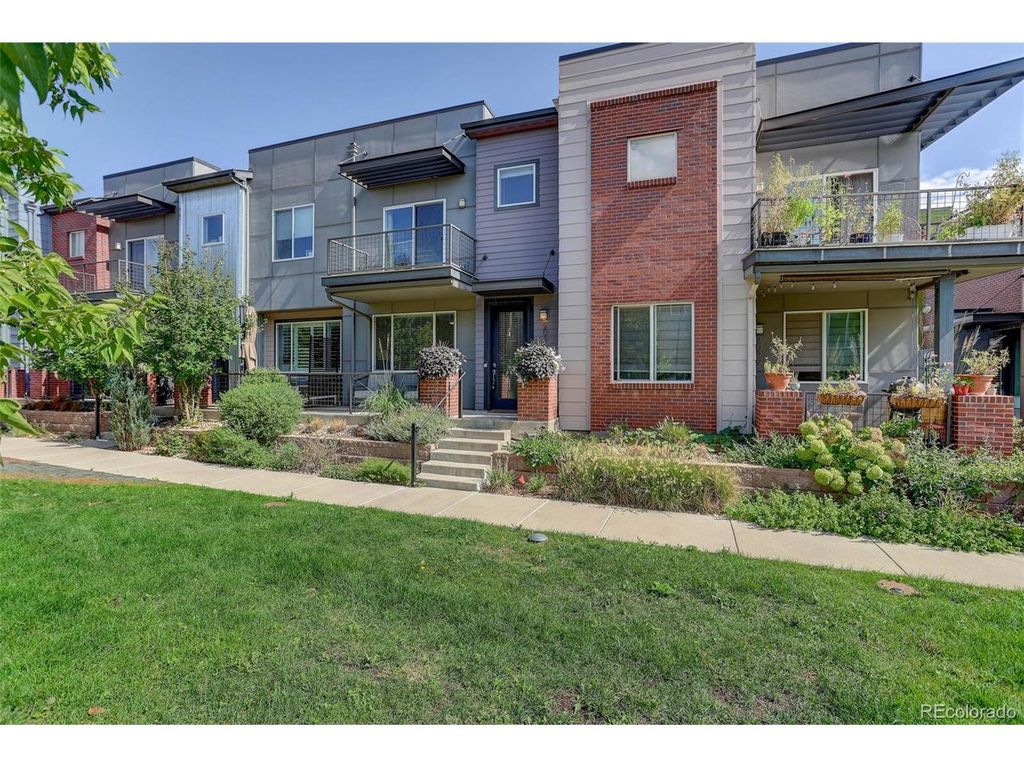 2033 W 67th Pl, Denver, CO 80221