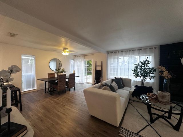 8400 Juglans Dr, Orangevale, CA 95662