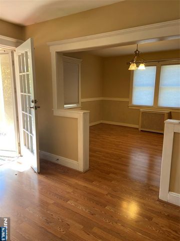 49 Carnation Street, Bergenfield, NJ 07621