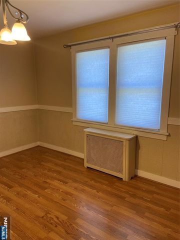 49 Carnation Street, Bergenfield, NJ 07621