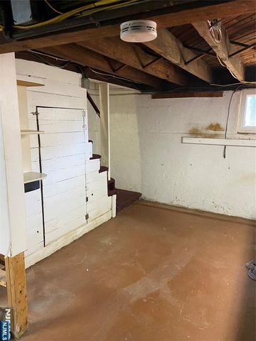 49 Carnation Street, Bergenfield, NJ 07621