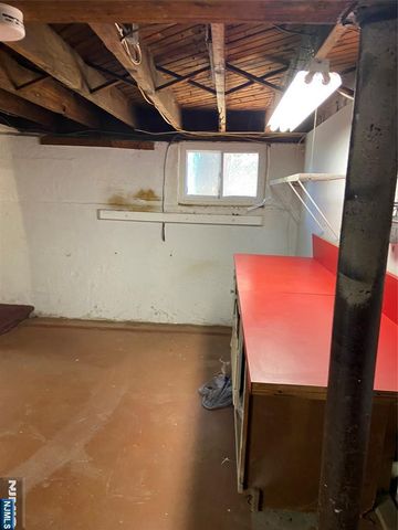 49 Carnation Street, Bergenfield, NJ 07621