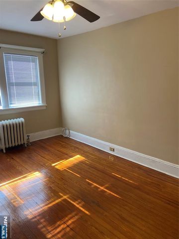 49 Carnation Street, Bergenfield, NJ 07621