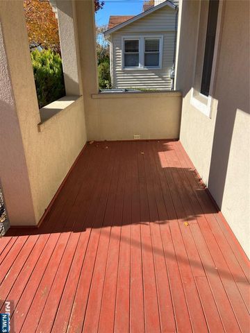 49 Carnation Street, Bergenfield, NJ 07621