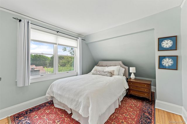 32 S Calumet Avenue, Hastings-on-hudson, NY 10706
