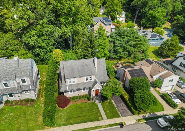32 S Calumet Avenue, Hastings-on-hudson, NY 10706