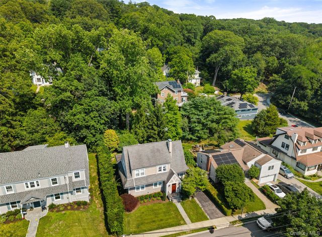 32 S Calumet Avenue, Hastings-on-hudson, NY 10706