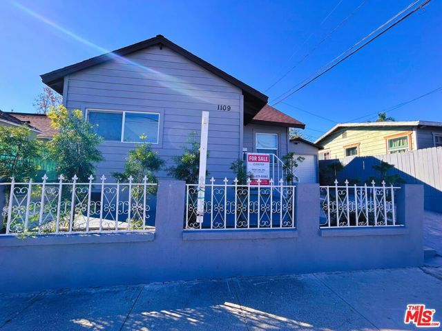 1109 N Chester Avenue, Inglewood, CA 90302