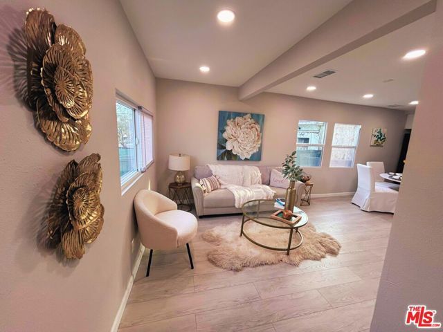 1109 N Chester Avenue, Inglewood, CA 90302