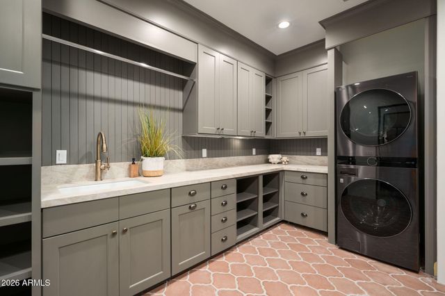 8306 N MERION Way, Paradise Valley, AZ 85253