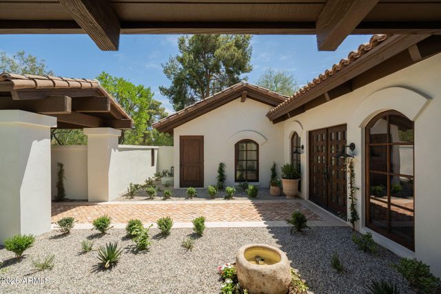 8306 N MERION Way, Paradise Valley, AZ 85253