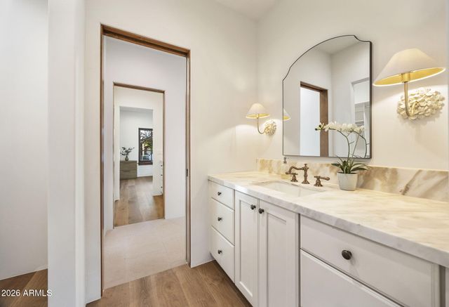 8306 N MERION Way, Paradise Valley, AZ 85253