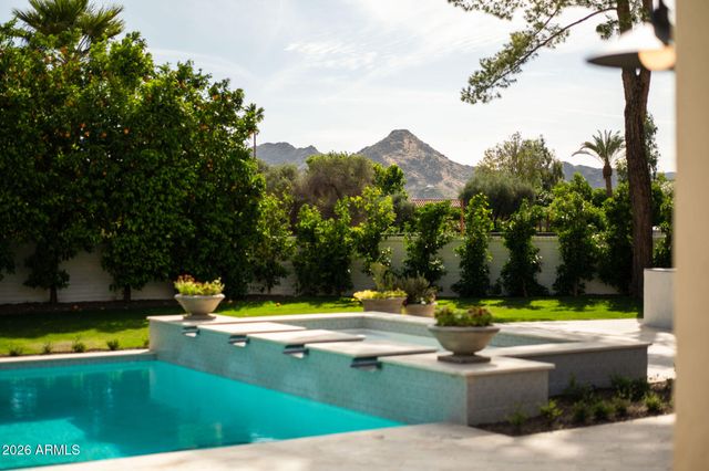 8306 N MERION Way, Paradise Valley, AZ 85253