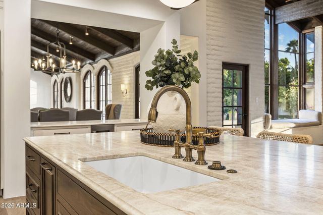 8306 N MERION Way, Paradise Valley, AZ 85253