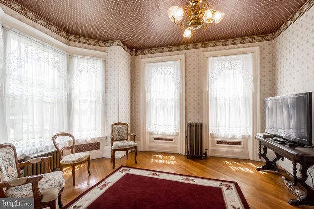 11 E FRONT ST, Jim Thorpe, PA 18229