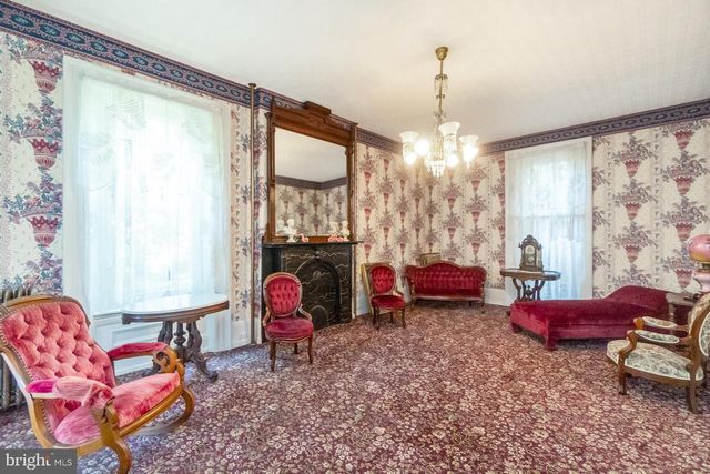 11 E FRONT ST, Jim Thorpe, PA 18229