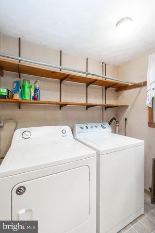 11 E FRONT ST, Jim Thorpe, PA 18229