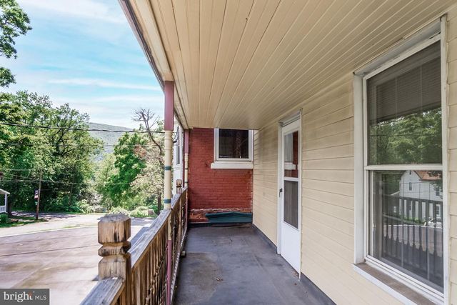 11 E FRONT ST, Jim Thorpe, PA 18229