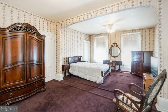 11 E FRONT ST, Jim Thorpe, PA 18229