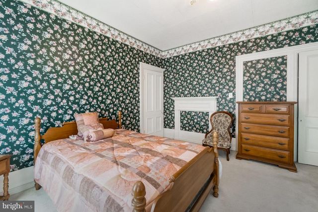 11 E FRONT ST, Jim Thorpe, PA 18229