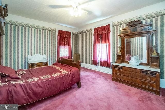 11 E FRONT ST, Jim Thorpe, PA 18229