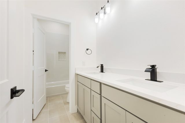 314 W Mistletoe Drive, Kennedale, TX 76060