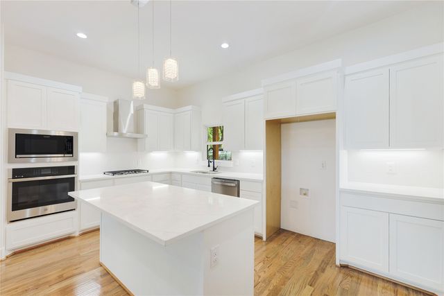 314 W Mistletoe Drive, Kennedale, TX 76060