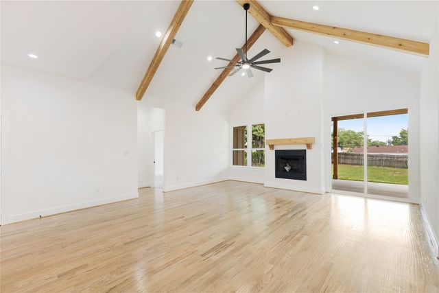 314 W Mistletoe Drive, Kennedale, TX 76060