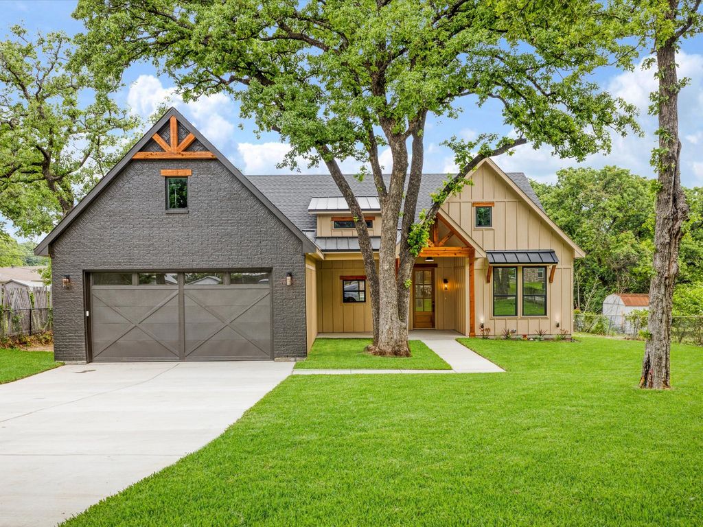 314 W Mistletoe Drive, Kennedale, TX 76060