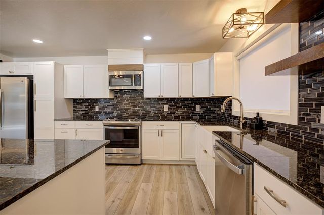 330 E 9th Street, Edmond, OK 73034