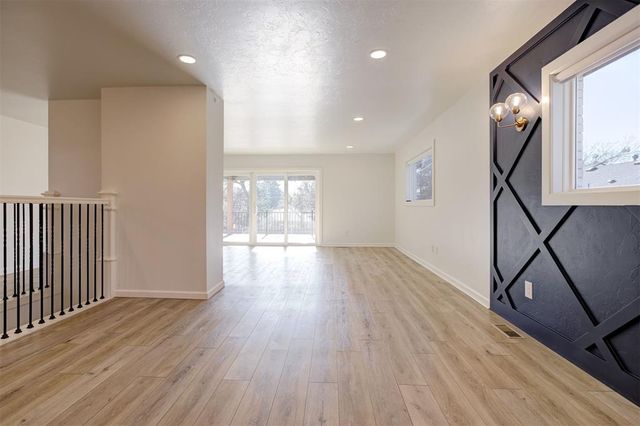 330 E 9th Street, Edmond, OK 73034