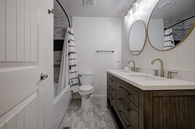 330 E 9th Street, Edmond, OK 73034