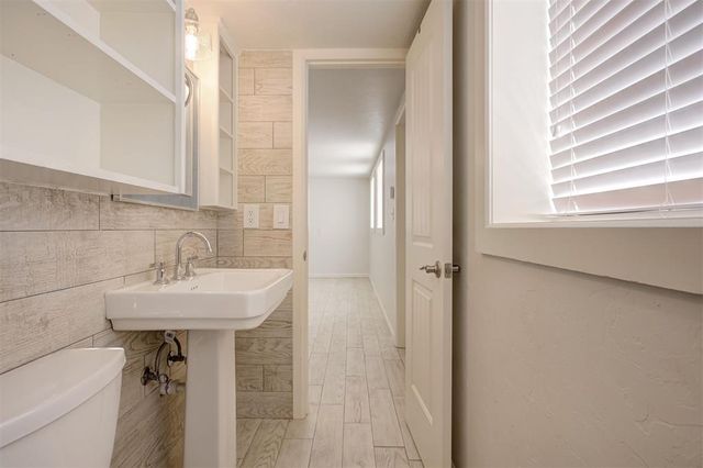 330 E 9th Street, Edmond, OK 73034