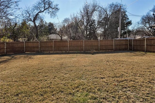 330 E 9th Street, Edmond, OK 73034