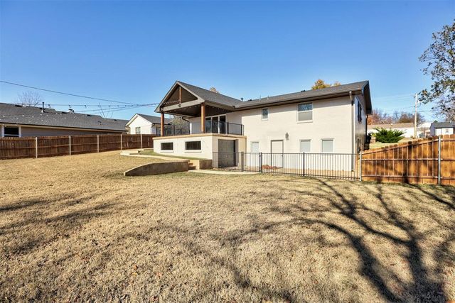 330 E 9th Street, Edmond, OK 73034