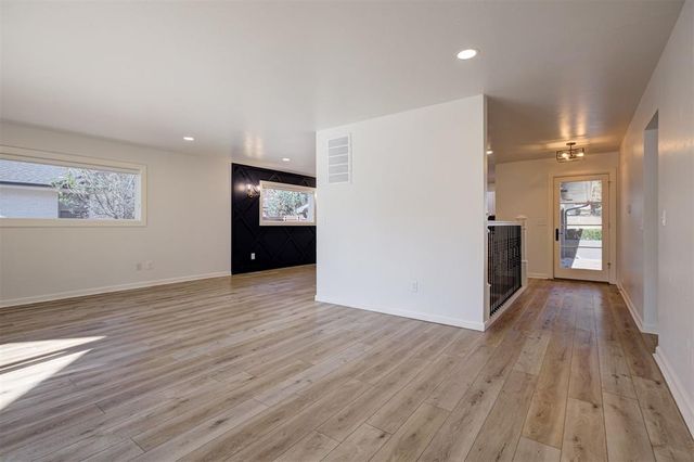 330 E 9th Street, Edmond, OK 73034