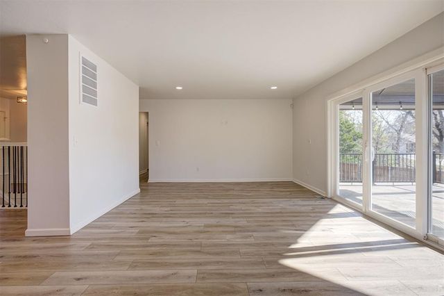 330 E 9th Street, Edmond, OK 73034