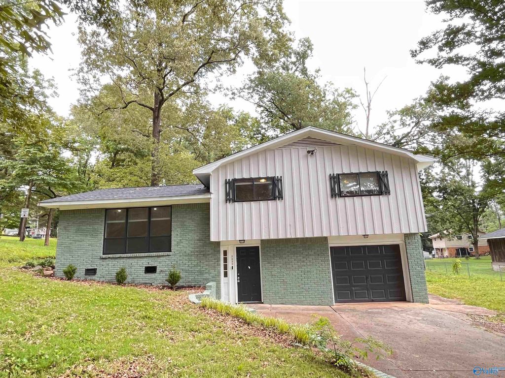 3220 Rita Lane, Huntsville, AL 35810