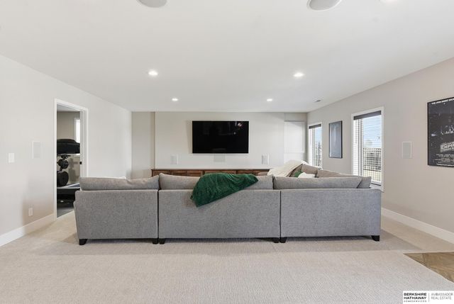 10211 S 191st Avenue, Omaha, NE 68136