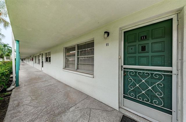 5217 81ST STREET N 11, St Petersburg, FL 33709