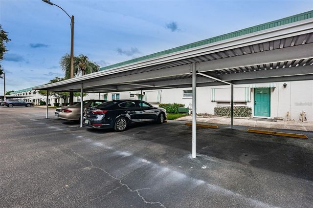 5217 81ST STREET N 11, St Petersburg, FL 33709