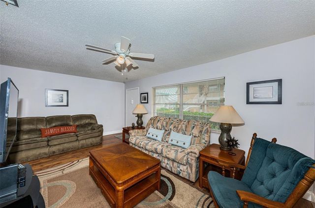 5217 81ST STREET N 11, St Petersburg, FL 33709