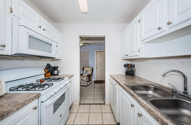 5217 81ST STREET N 11, St Petersburg, FL 33709