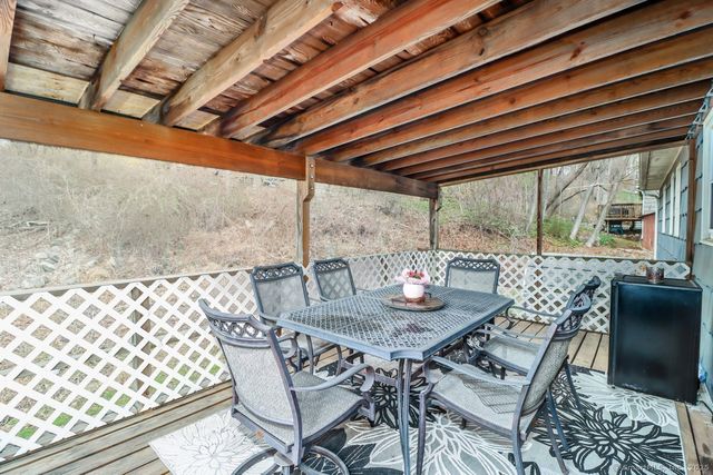 6 Glen Road, New Fairfield, CT 06812