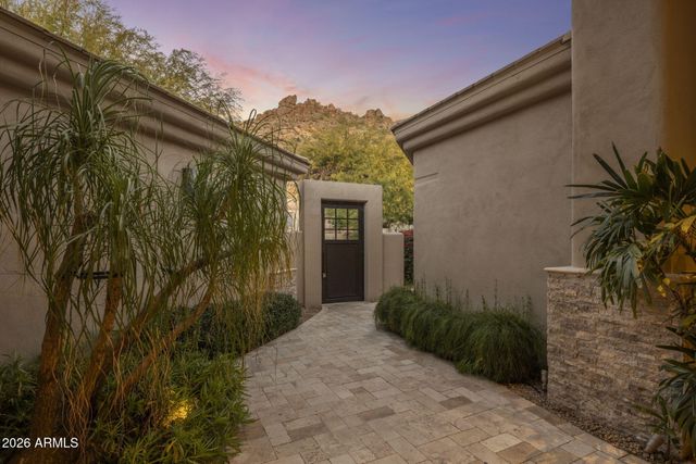 11129 E JUAN TABO Road, Scottsdale, AZ 85255