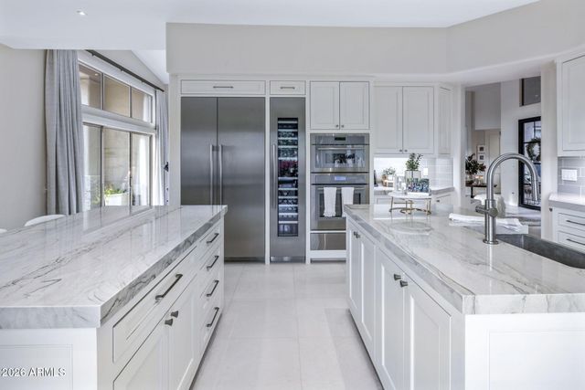 11129 E JUAN TABO Road, Scottsdale, AZ 85255