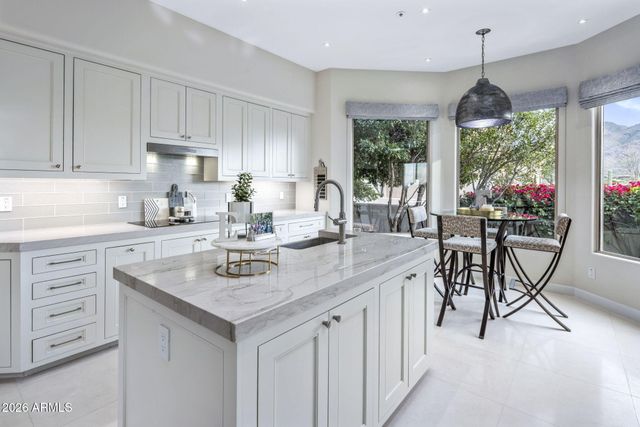 11129 E JUAN TABO Road, Scottsdale, AZ 85255